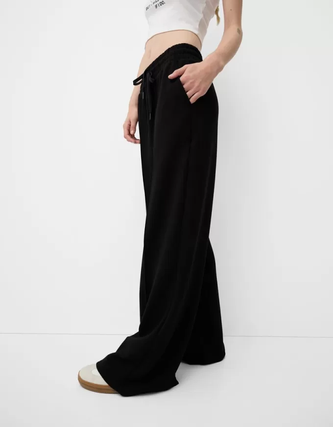 Pantalones anchos suaves