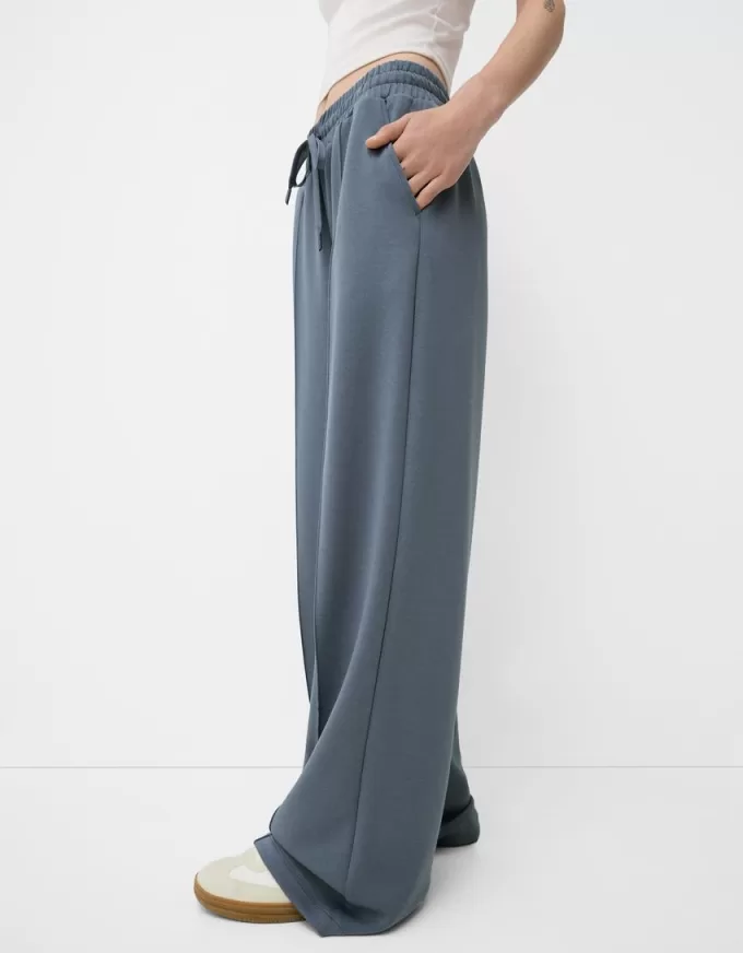 Pantalones anchos suaves