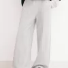 Pantalones deportivos de pierna ancha
