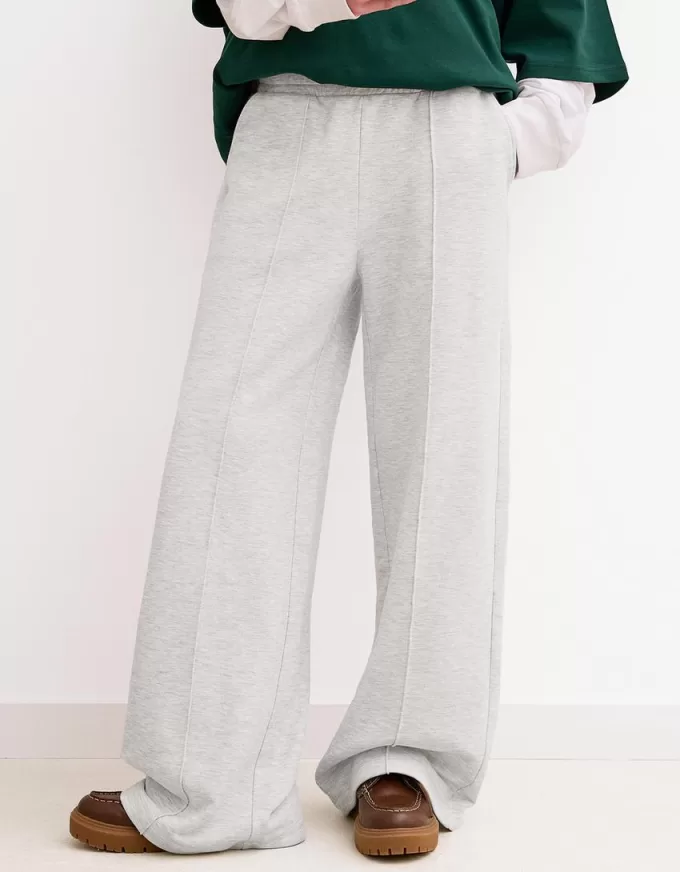 Pantalones deportivos de pierna ancha