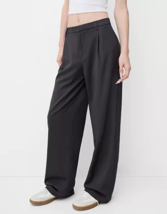 Pantalones holgados de tiro bajo