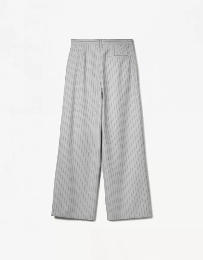 Pantalones holgados de tiro bajo