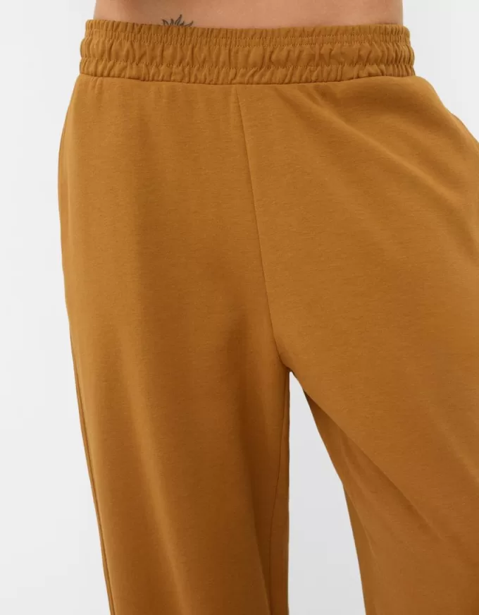 Pantalones jogger voluminosos interlock