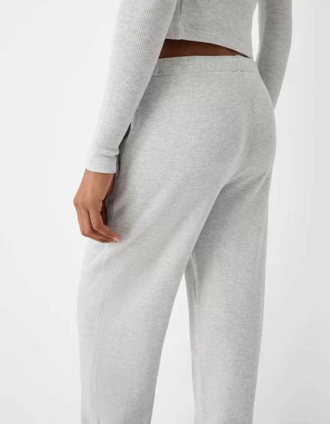 Pantalones textura gofre