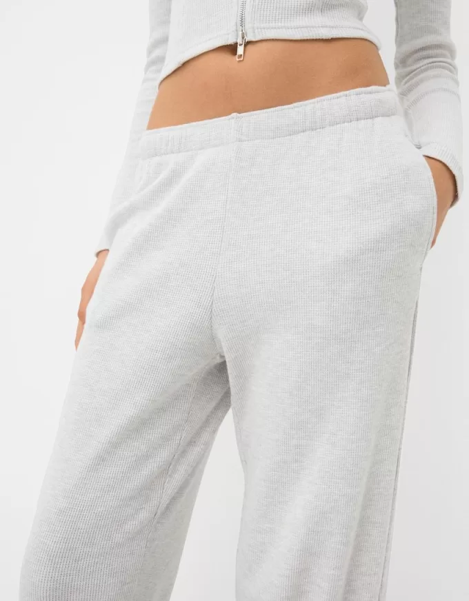 Pantalones textura gofre