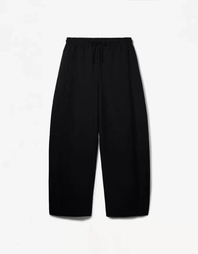 Pantalones tipo sudadera de material tipo barril