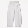 Pantalones tipo sudadera de material tipo barril