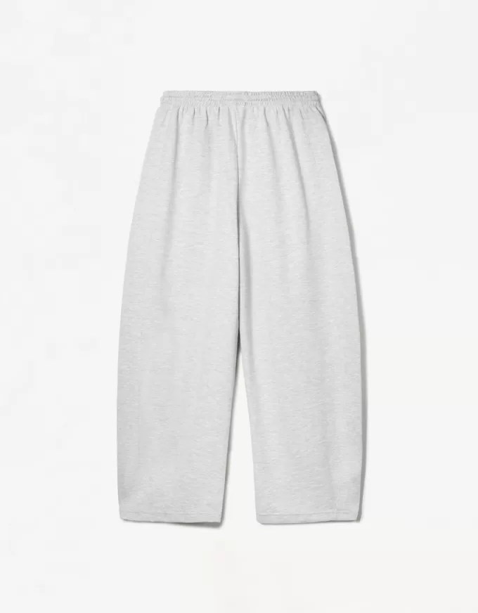Pantalones tipo sudadera de material tipo barril