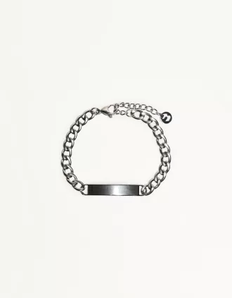 Pulsera de acero con placa.