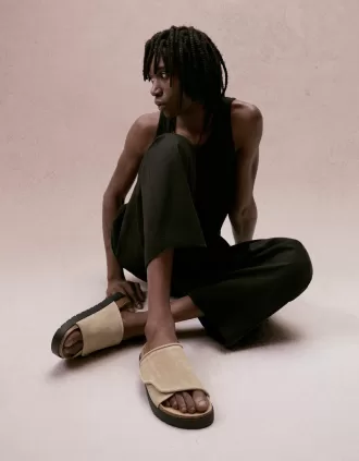 Sandalias gruesas de piel serraje