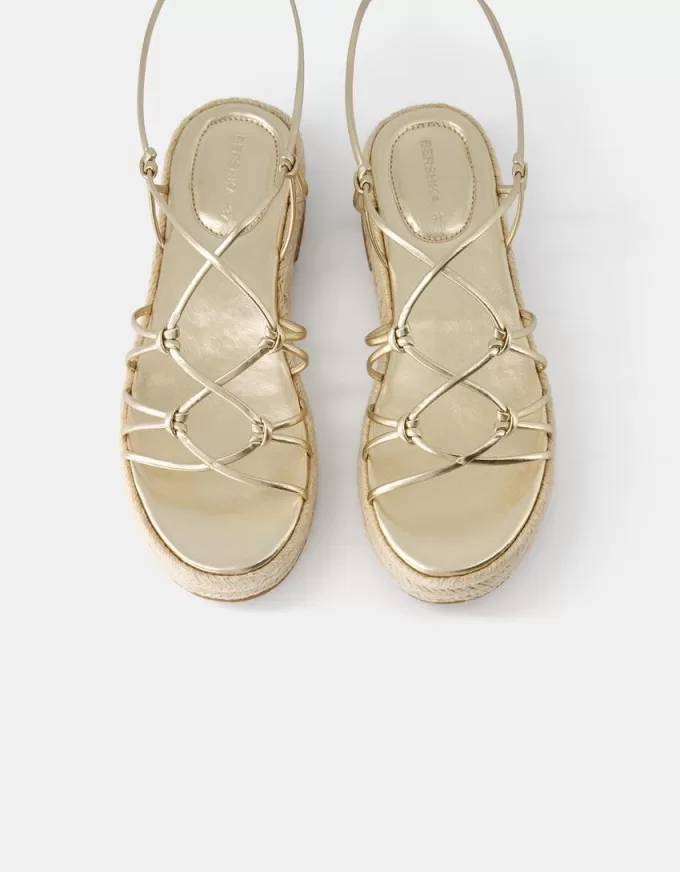 Sandalias planas de yute atadas