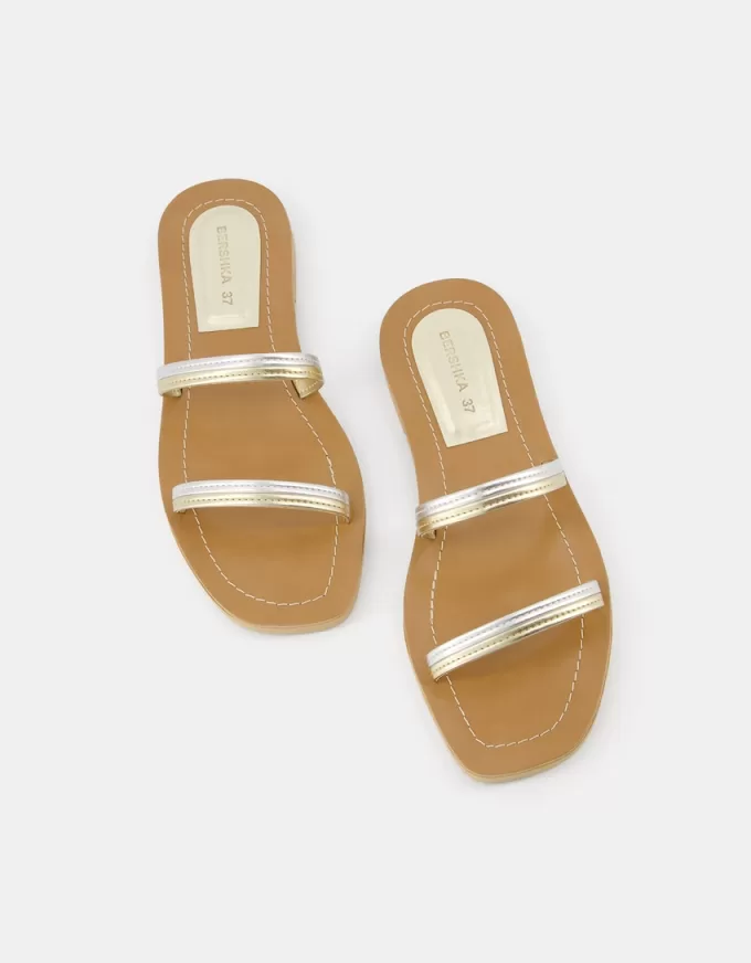 Sandalias planas multitiras