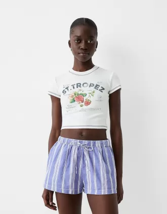 Shorts con detalle de cinturilla elástica
