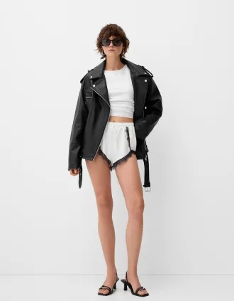 Shorts de encaje satinado