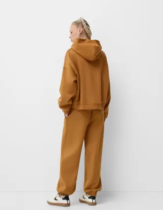 Sudadera con capucha de felpa