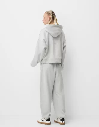 Sudadera con capucha de felpa