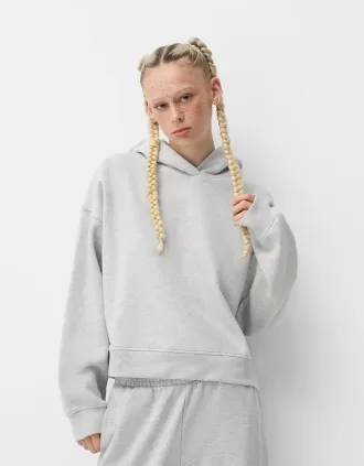 Sudadera con capucha de felpa