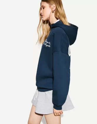 Sudadera con capucha estampada