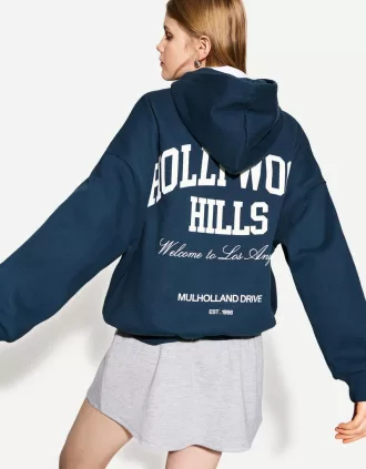 Sudadera con capucha estampada