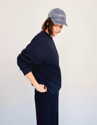 Sudadera oversize con bolsillos laterales