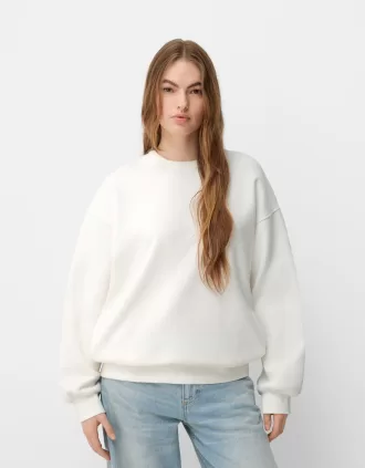 Sudadera oversize con bolsillos laterales