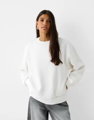 Sudadera oversize con bolsillos laterales