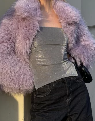Top bandeau de hilo metalizado con aberturas laterales