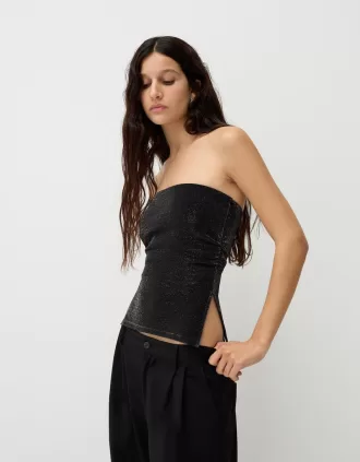 Top bandeau de hilo metalizado con aberturas laterales