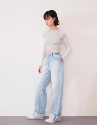 Vaqueros anchos estilo años 90 con dobladillo vuelto