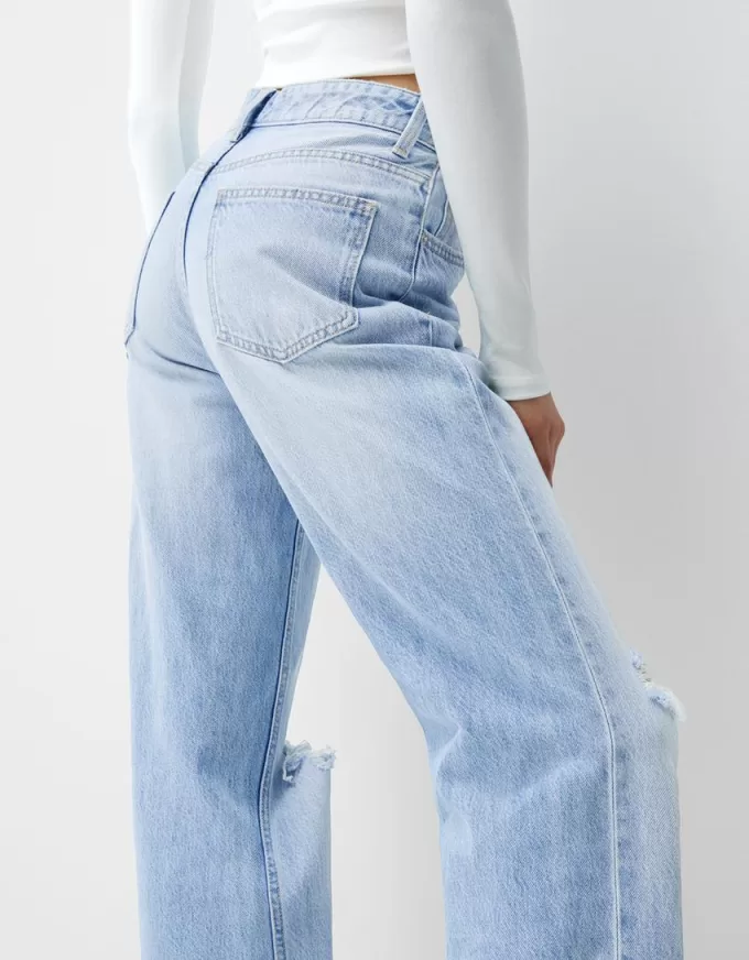 Vaqueros anchos estilo años 90 con rotos