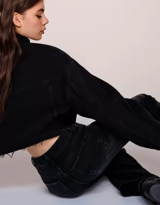 Vaqueros boot-cut de talle bajo