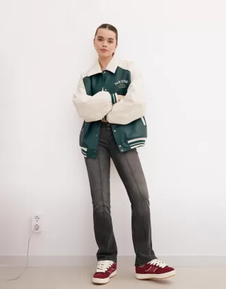 Vaqueros bootcut de talle bajo