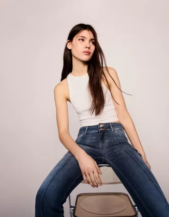 Vaqueros bootcut de talle bajo
