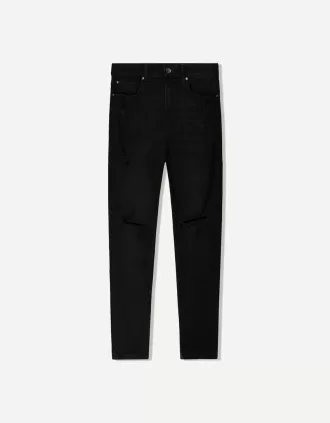 Vaqueros carrot fit rotos