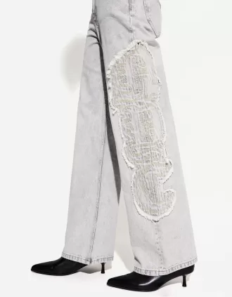 Vaqueros holgados bordados
