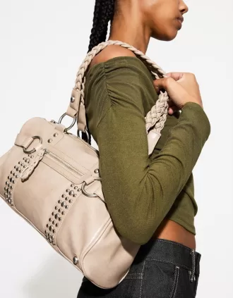bolso bowling con tachuelas