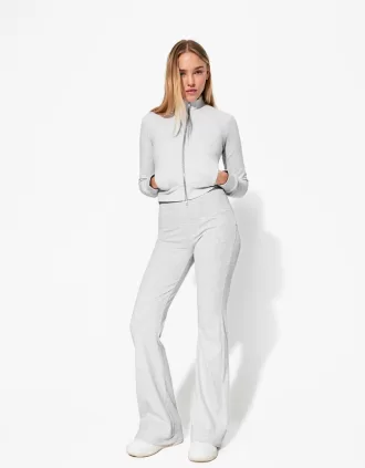 pantalones acampanados