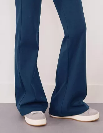 pantalones acampanados