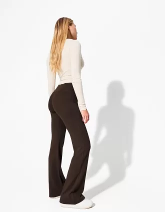 pantalones acampanados