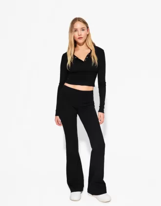 pantalones acampanados