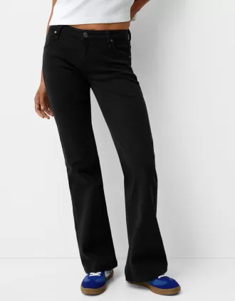 pantalones acampanados de sarga