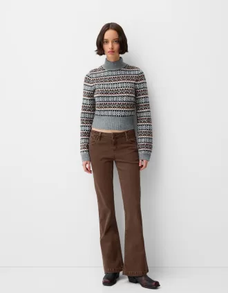 pantalones acampanados de sarga