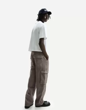 pantalones cargo holgados